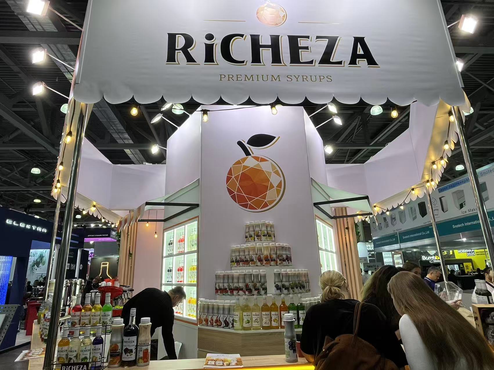 偉佳展覽.jpg 偉佳展覽.jpg